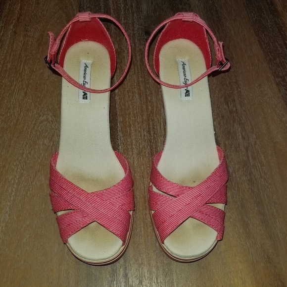 Red Wedge shoes AE 6.5 - Picture 1 of 3